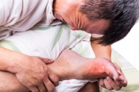 How Do Gout Attacks Occur?
